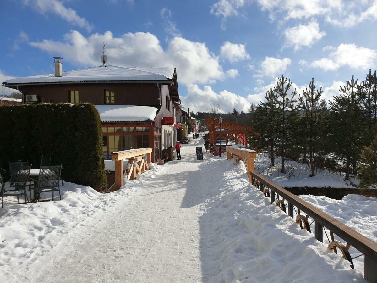 Lipno Nad Vltavou - Apartman 23 - Wifi, Parking, Netflix Eksteriør billede